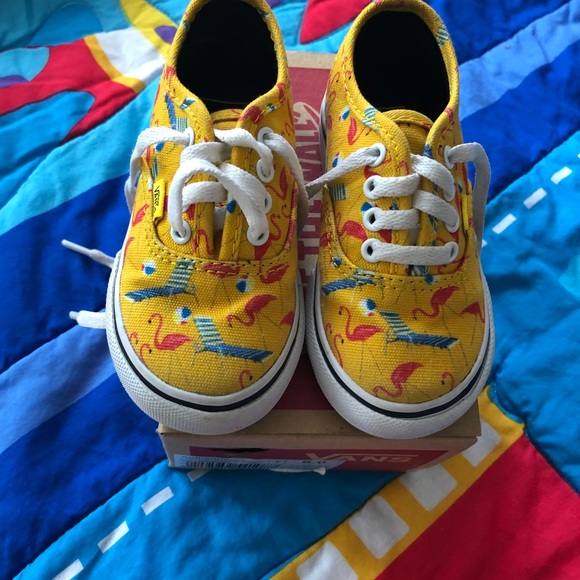 Vans - Picture 2 of 2